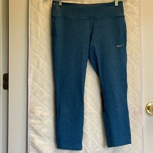 Nike Leggings Womens Size M Cool Dri Fit Training Leggings Crop Capri Running